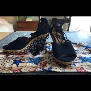 Cabi Blue, red and white wedge shoes 6M